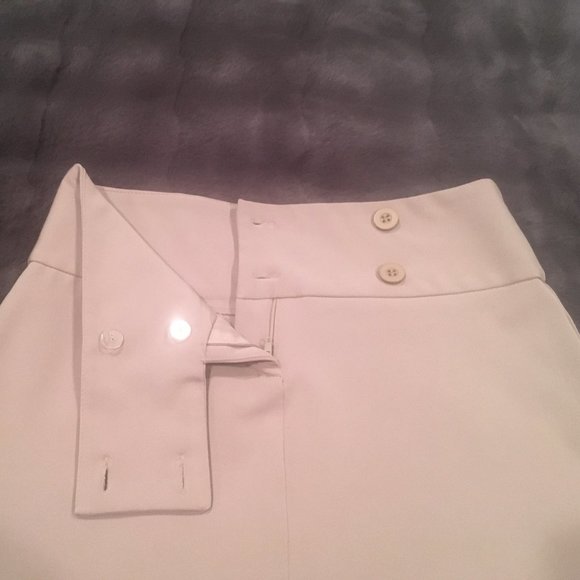 Tan Mini Skirt with Zipper and Button Accents (Size 3) - Picture 2 of 4